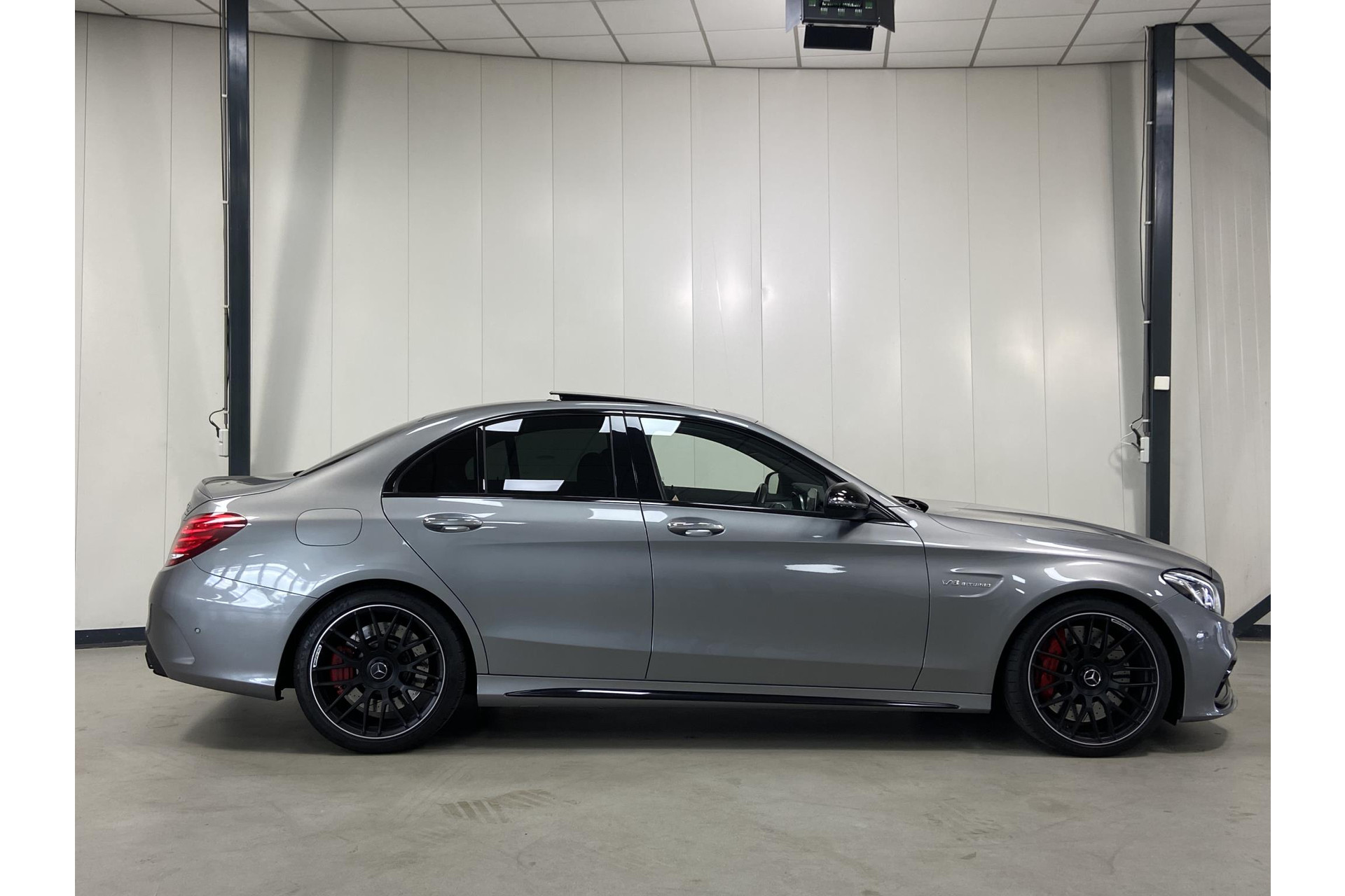 Mercedes-Benz C-Klasse C63S C63 63 S AMG*HUD*IWC*PANO*LED*CARBON*DISTR+